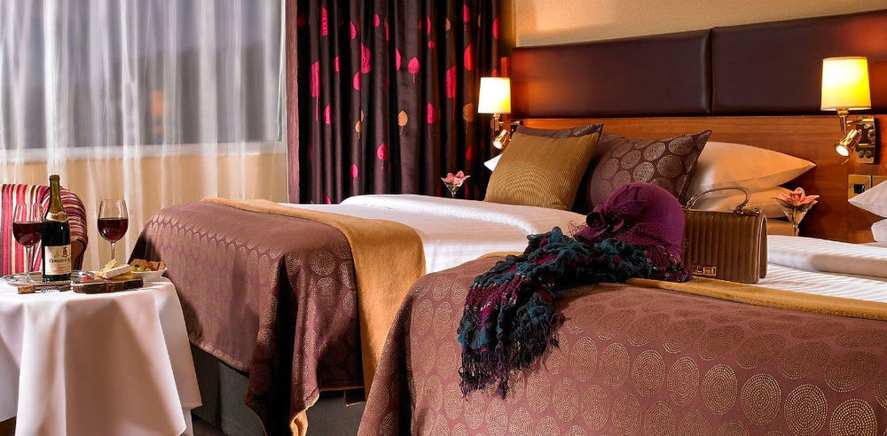 Castlecourt Hotel, Spa & Leisure Westport Room photo